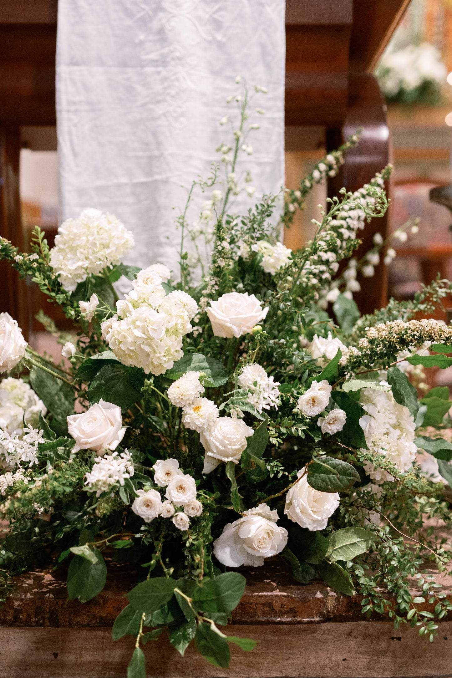 Aisle Floral - Pure Grace