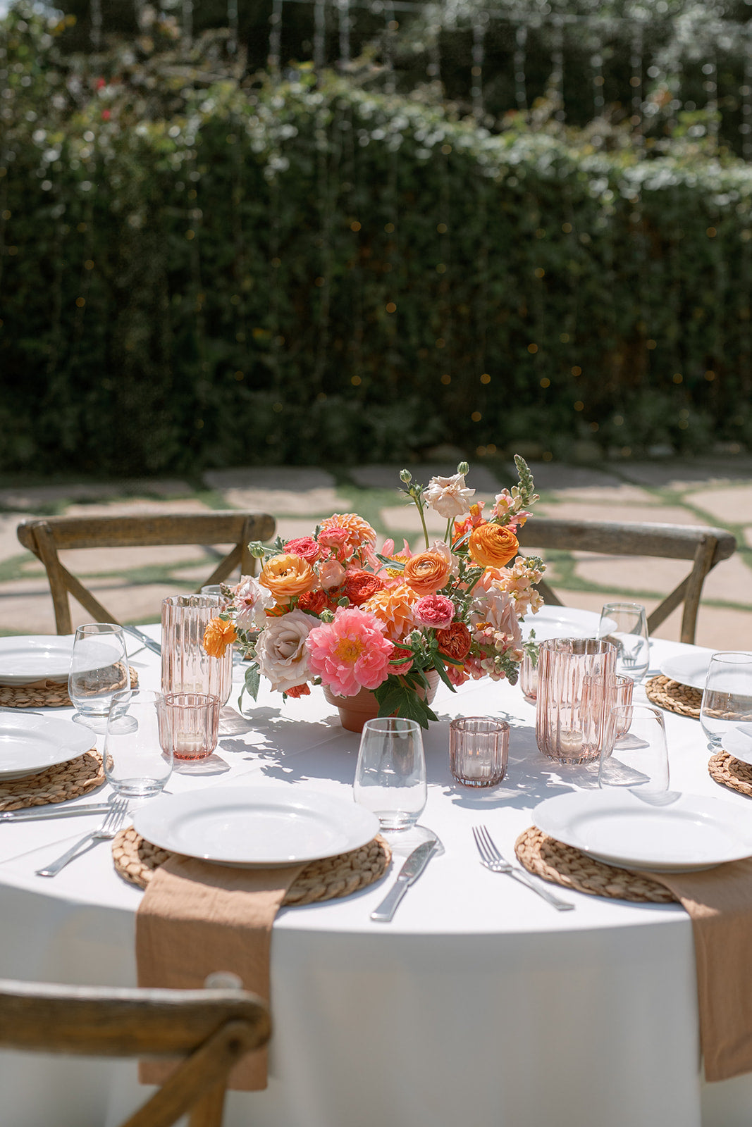 Round Centerpiece - Vibrant Sorbet