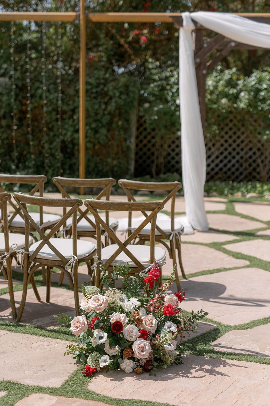Aisle Floral - Velvet Chic