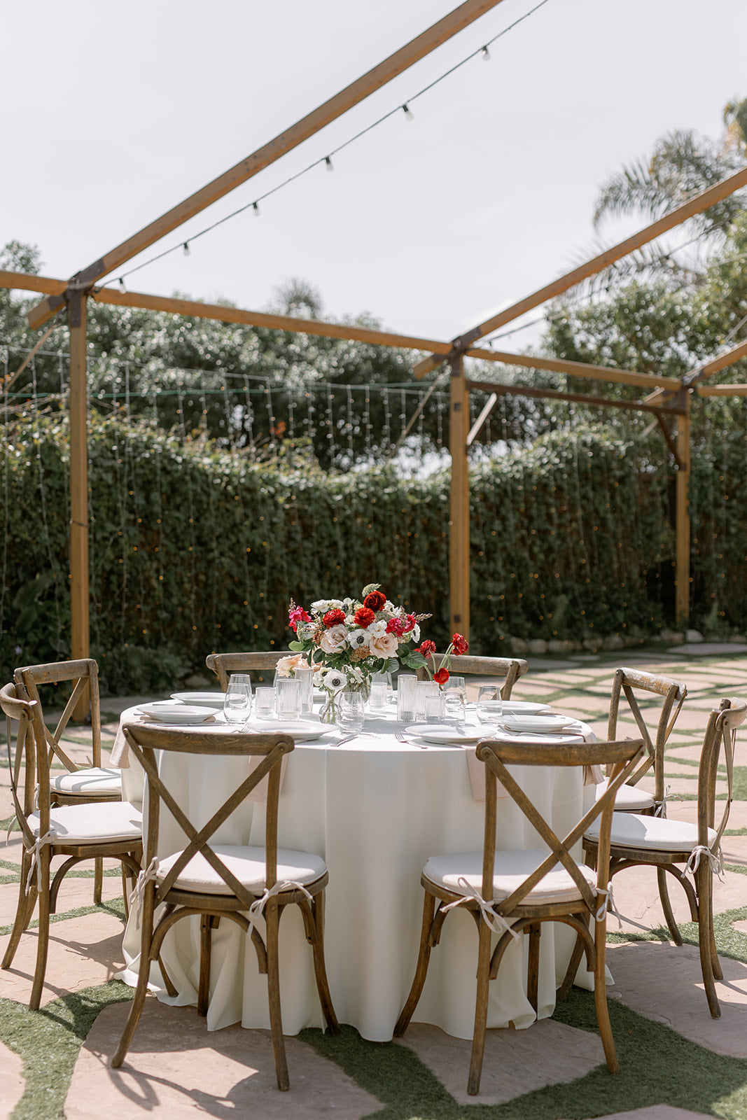 Round Table Centerpiece - Velvet Chic