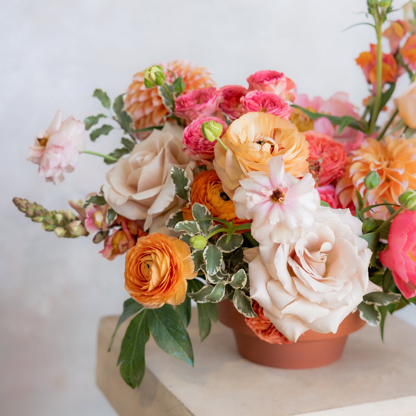 Round Centerpiece - Vibrant Sorbet