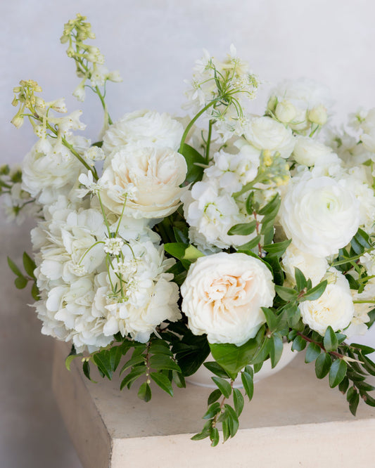Round Table Centerpiece - Pure Grace