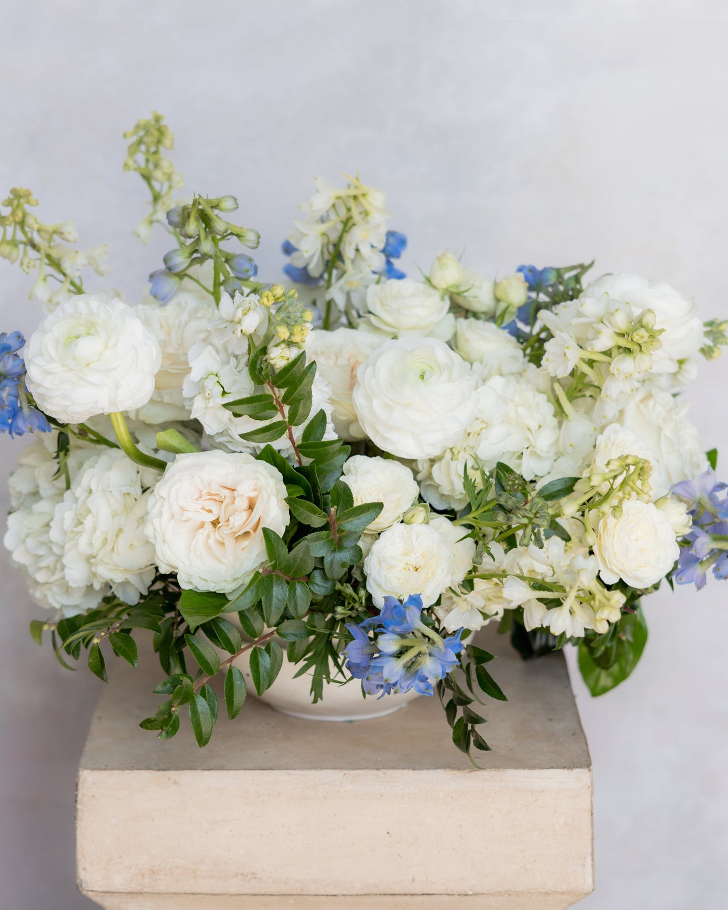 Round Table Centerpiece - Something Blue