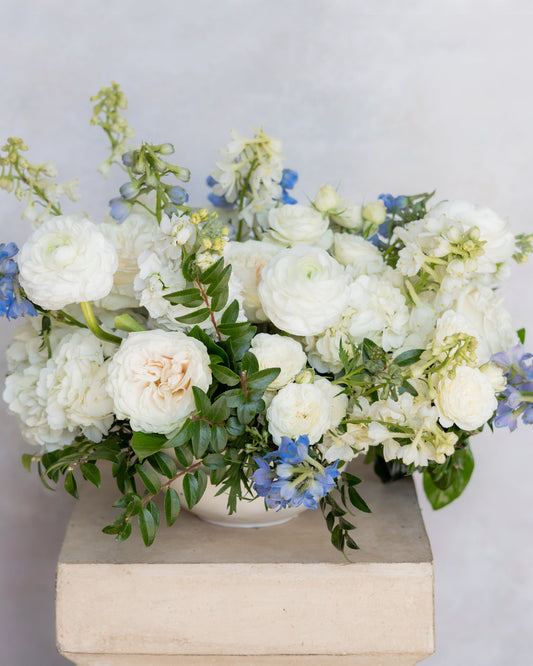 Round Table Centerpiece - Something Blue